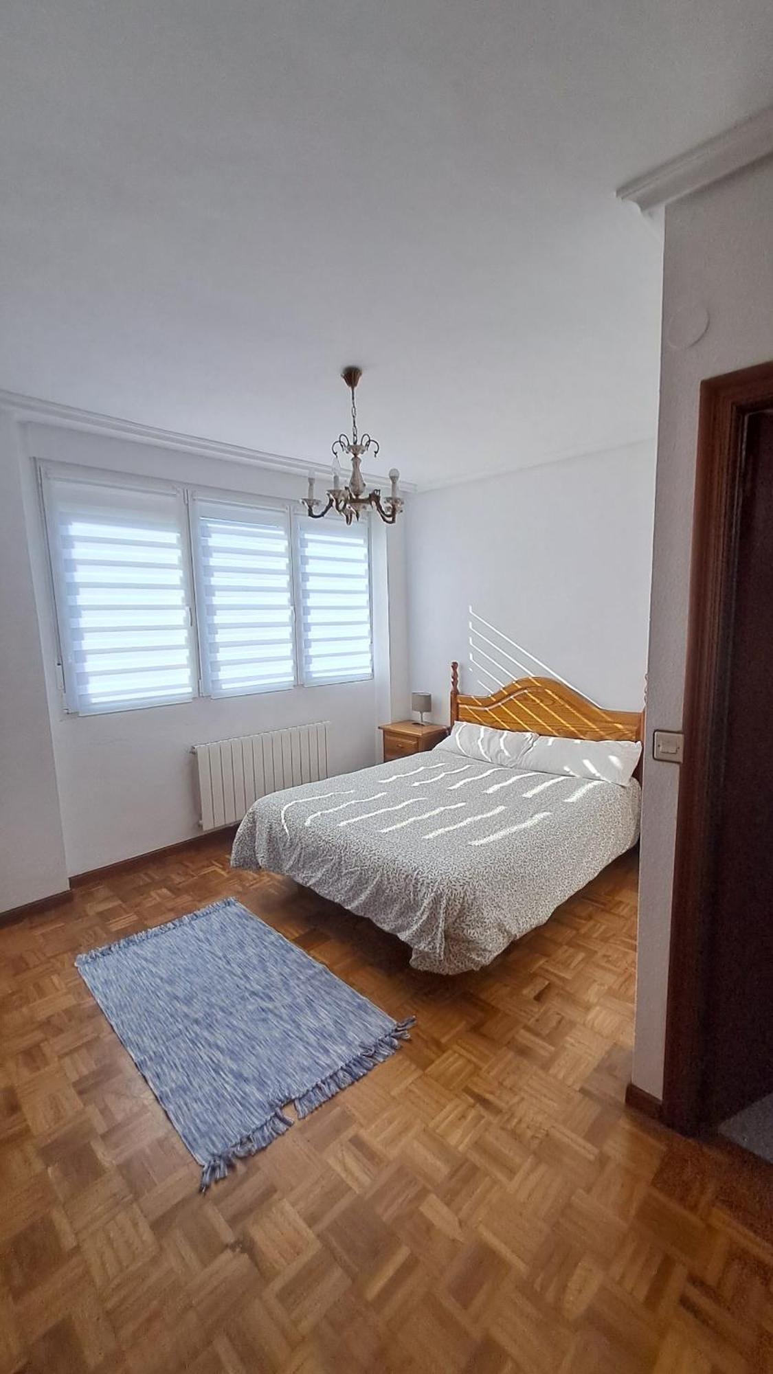 Casa Grande Con Jardin Holiday home *