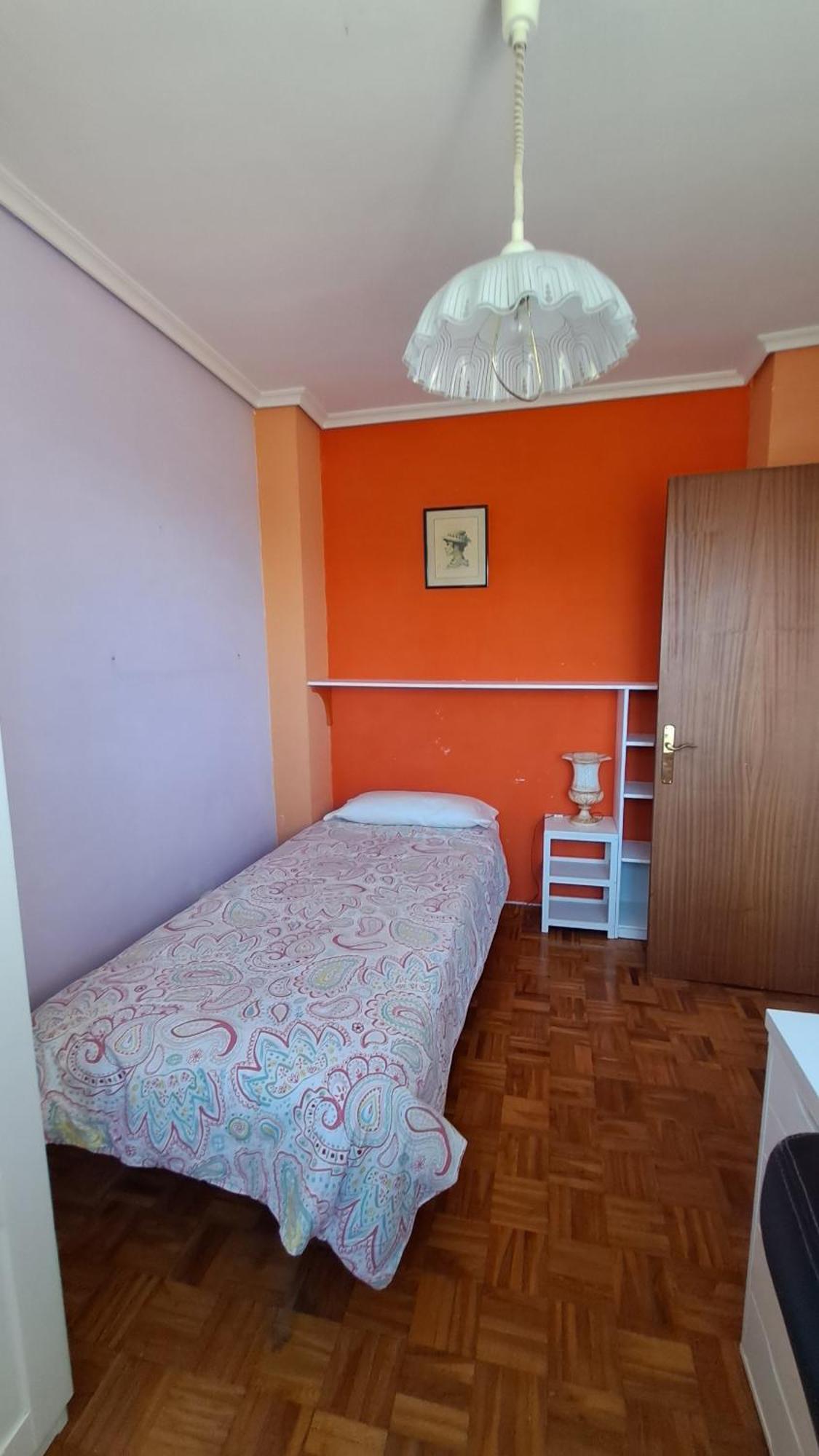 Casa Grande Con Jardin